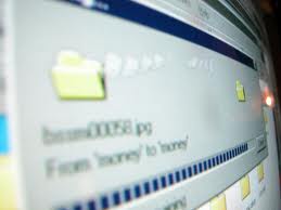 Regulación de descargas en Internet, cierre de sitios y sanciones draconianas